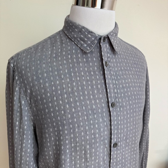 Banana Republic Heritage Collection Linen Ikat Button-Up Shirt - Picture 2 of 15